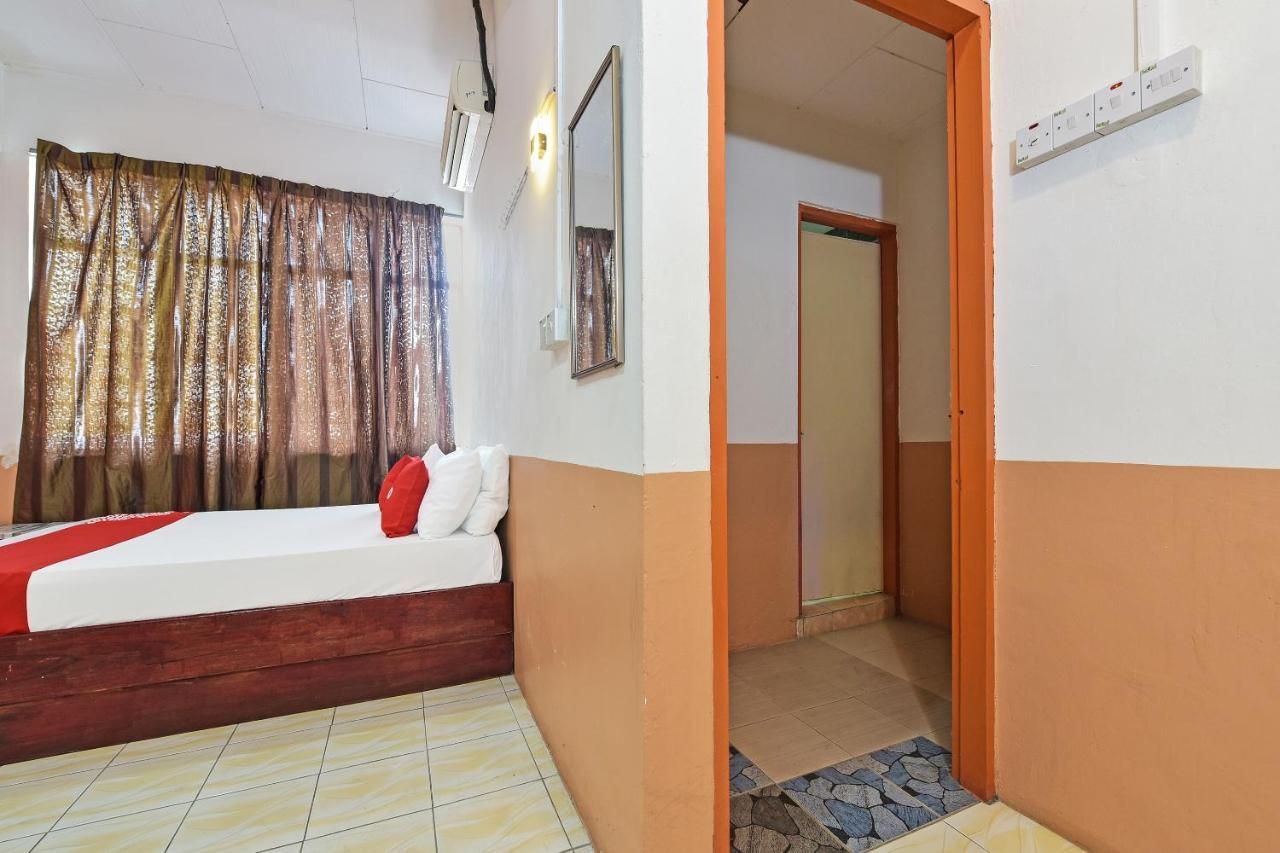 Super Oyo Capital O 90659 Raintown Timbers Hotel Taiping Buitenkant foto