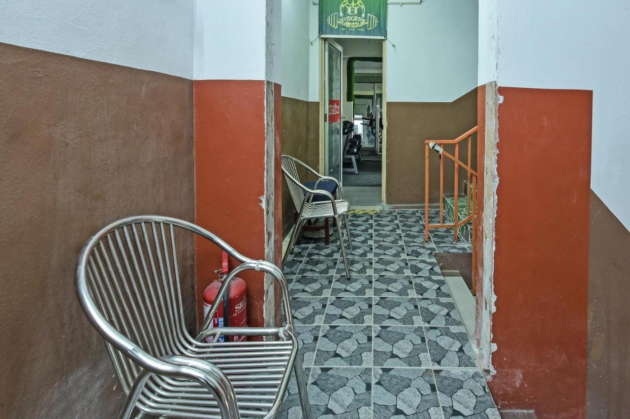 Super Oyo Capital O 90659 Raintown Timbers Hotel Taiping Buitenkant foto
