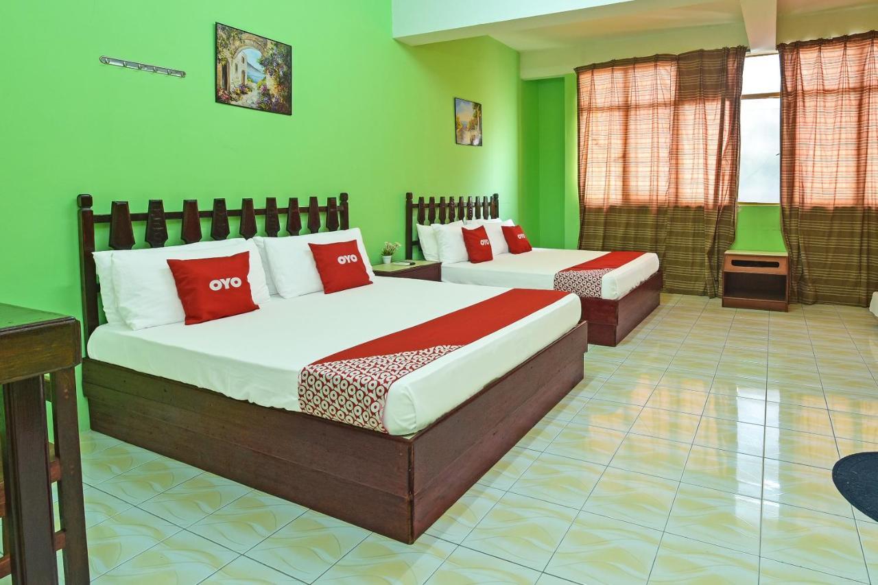 Super Oyo Capital O 90659 Raintown Timbers Hotel Taiping Buitenkant foto