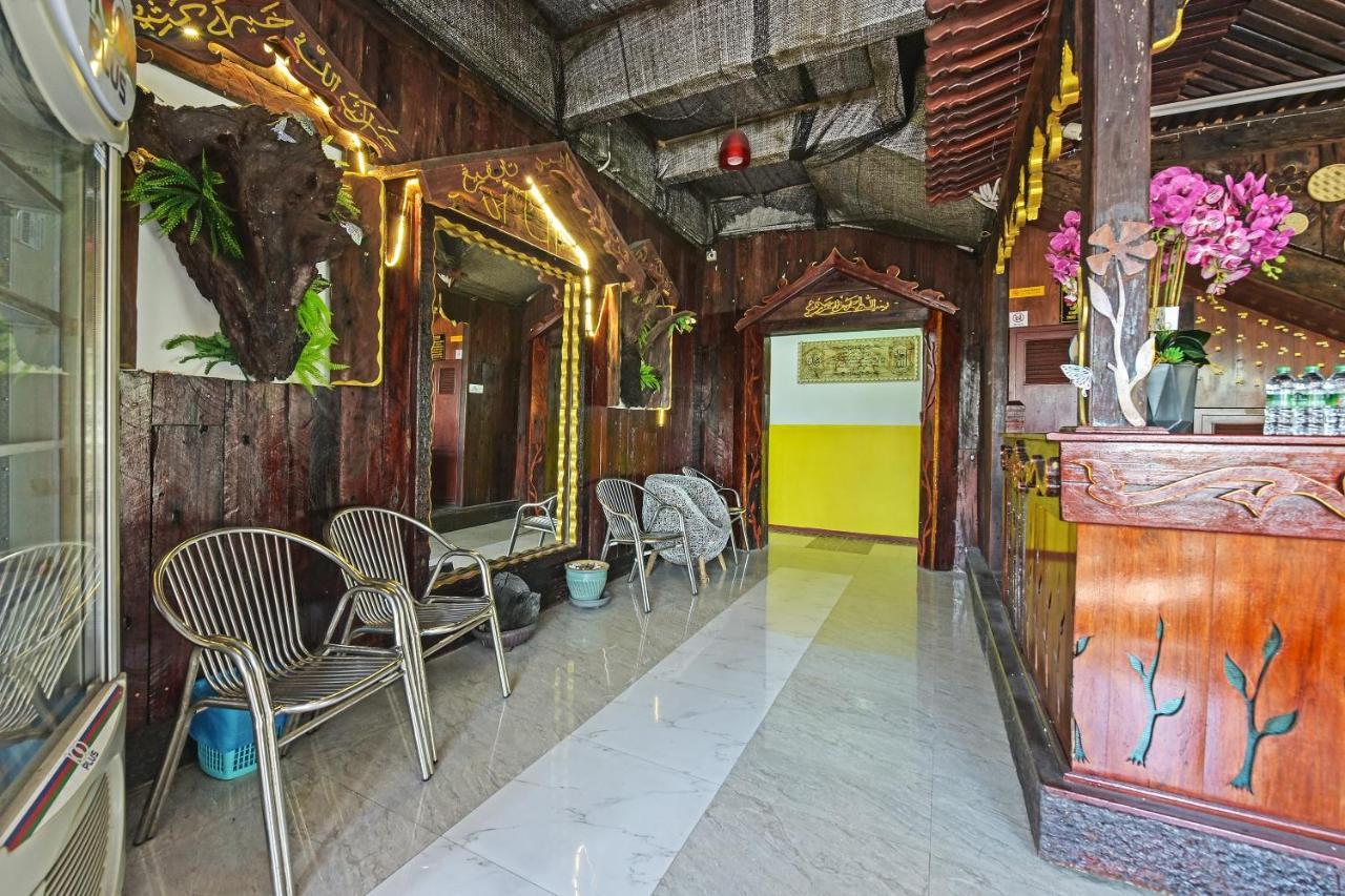 Super Oyo Capital O 90659 Raintown Timbers Hotel Taiping Buitenkant foto