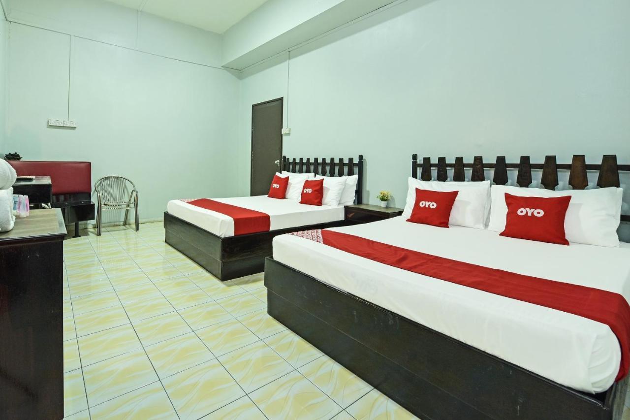 Super Oyo Capital O 90659 Raintown Timbers Hotel Taiping Buitenkant foto