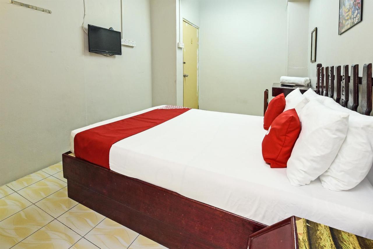 Super Oyo Capital O 90659 Raintown Timbers Hotel Taiping Buitenkant foto