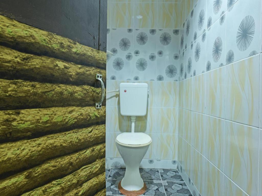 Super Oyo Capital O 90659 Raintown Timbers Hotel Taiping Buitenkant foto