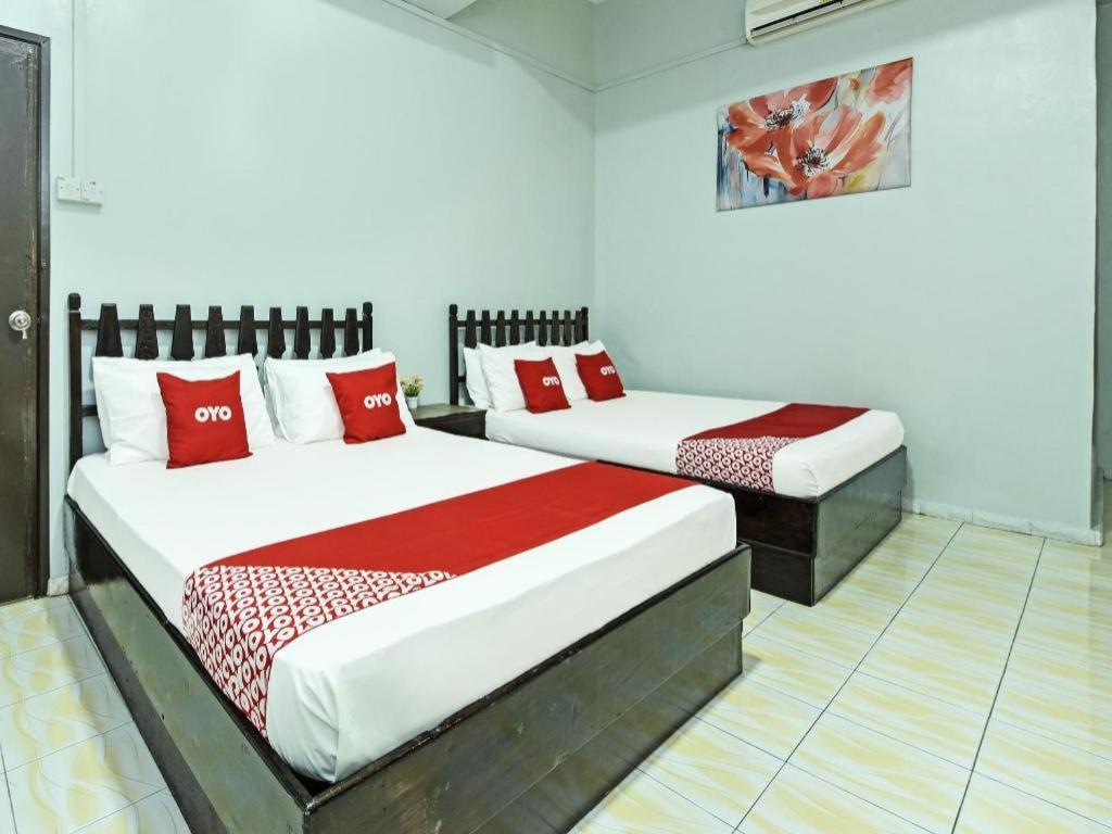 Super Oyo Capital O 90659 Raintown Timbers Hotel Taiping Buitenkant foto